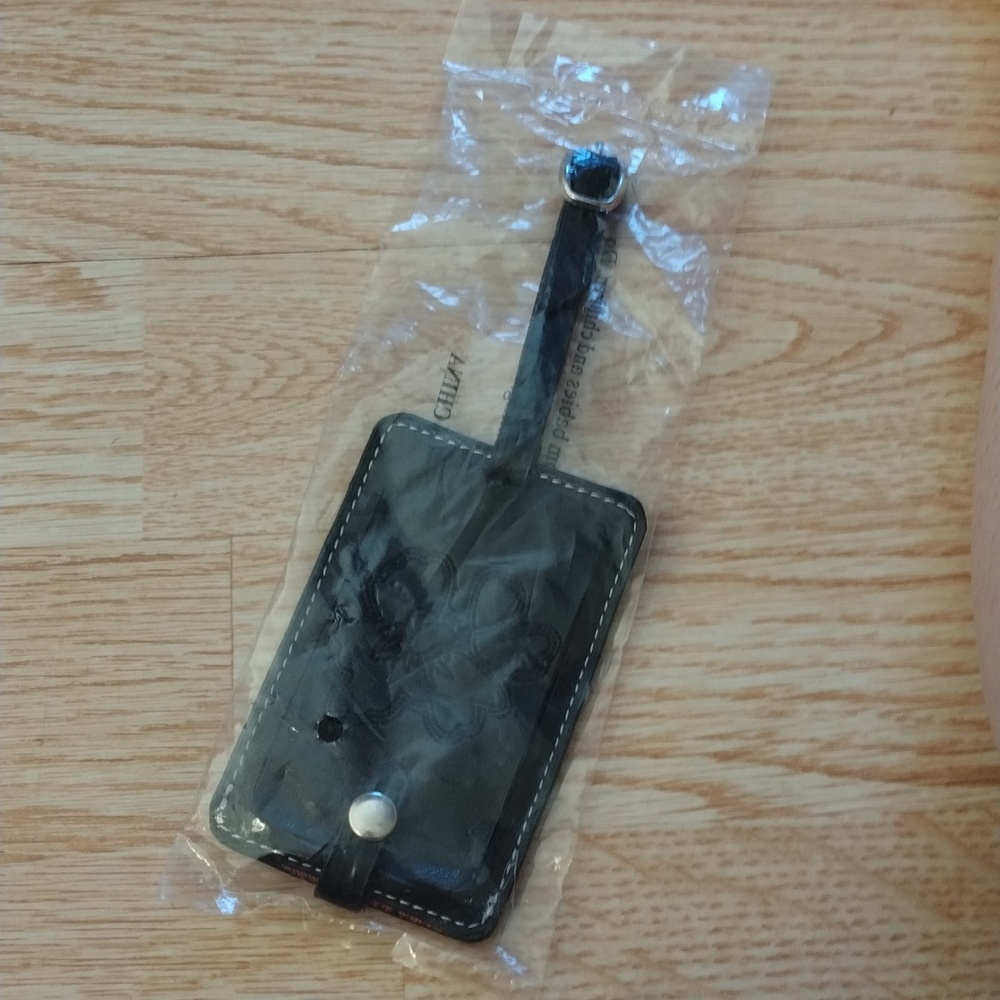 Black with flower luggage tag